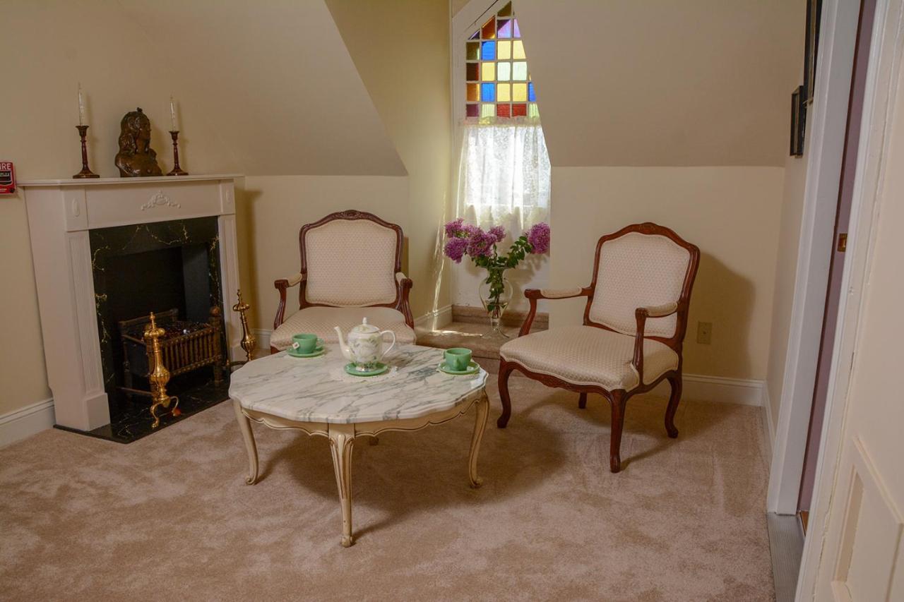 The Towers Bed & Breakfast ミルフォード エクステリア 写真