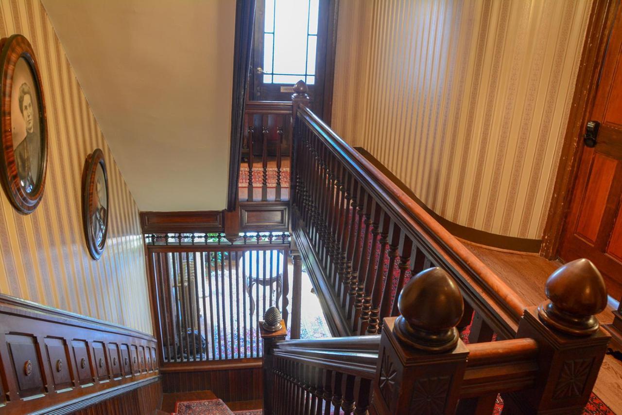 The Towers Bed & Breakfast ミルフォード エクステリア 写真